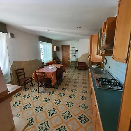 Spacious In With Private Pool * Pergusa