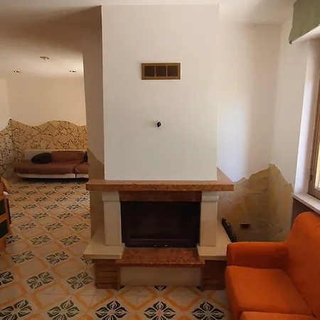 Spacious In With Private Pool Pergusa