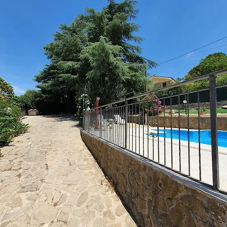 Spacious In With Private Pool *